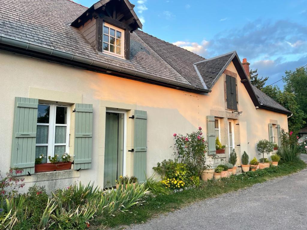 Gîte le domaine d Orphée Marmagne  Exterior foto
